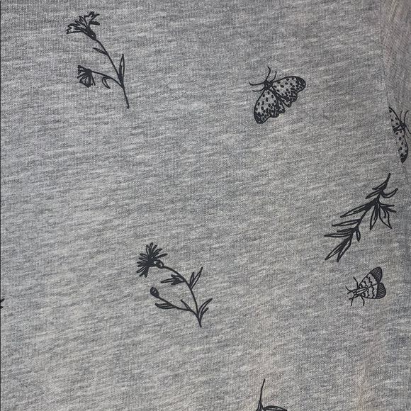 Crew Neck Floral Sweater - Picture 2 of 3